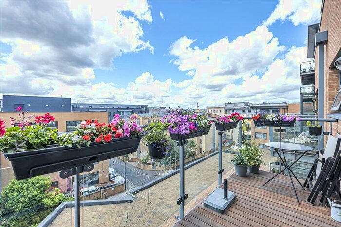 1 Bedroom Apartment To Rent In Deanery Road, Bristol, BS1