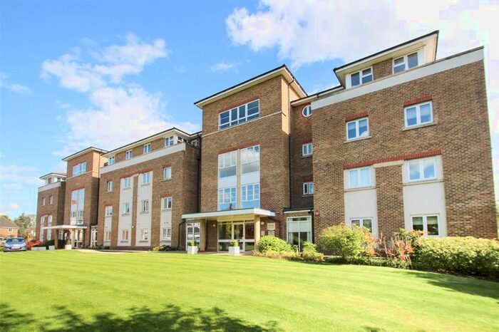 2 Bedroom Flat To Rent In Lady Aylesford Avenue, Stanmore, Middlesex, HA7