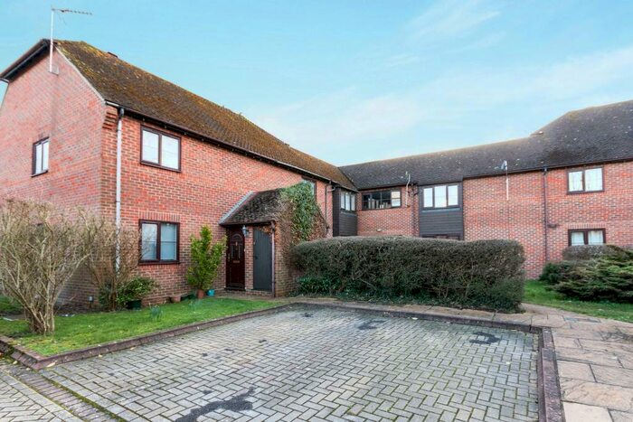 1 Bedroom Flat To Rent In Binfields Close, Chineham, RG24