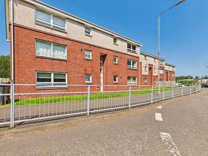 2 Bedroom Flat To Rent In Eaglesham Court, Hairmyres, East Kilbride, G75
