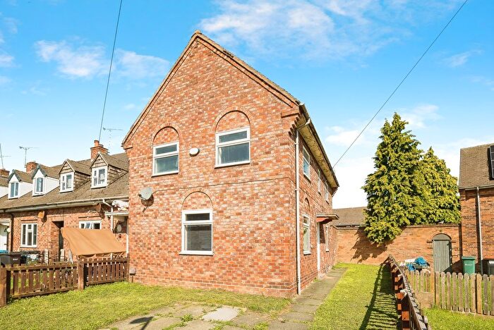 3 Bedroom End Of Terrace House For Sale In Hatton Road, Chester, Cheshire, CH1