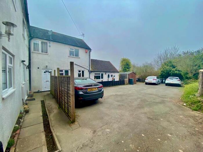 2 Bedroom Apartment To Rent In Tamworth Road Tamworth, B77