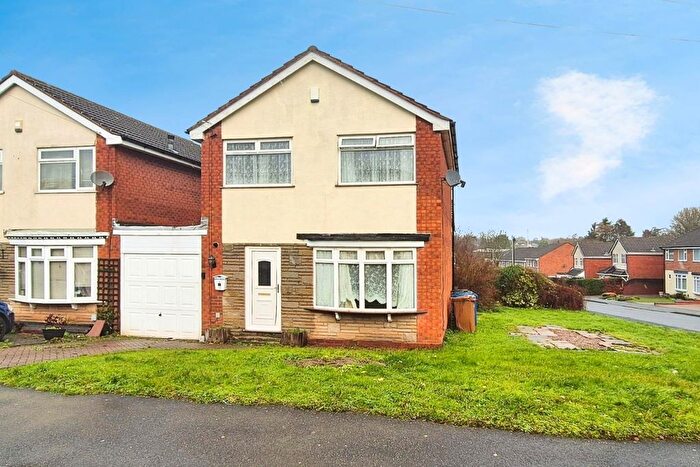 3 Bedroom Link Detached House For Sale In Hazelmere Drive, Burntwood, WS7