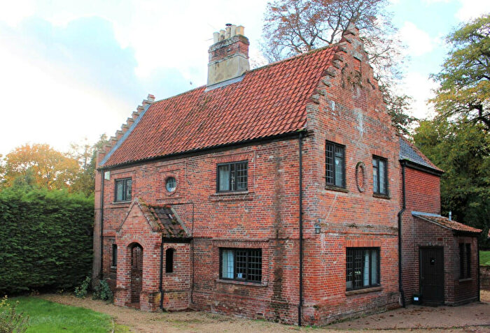 3 Bedroom Detached House To Rent In Manor Farm Close, Drayton, Norwich, Norfolk, NR8