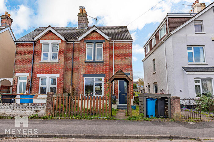 4 Bedroom Semi Detached House For Sale In Carters Avenue, Hamworthy, Poole, BH15