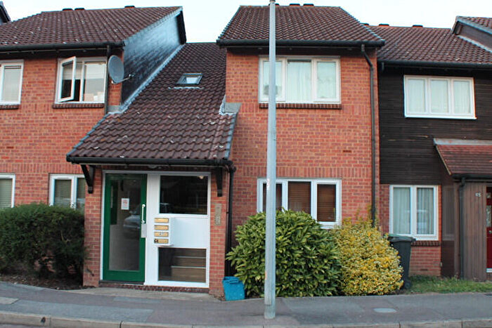 1 Bedroom Apartment To Rent In Hereward Green, Loughton, Essex, IG10