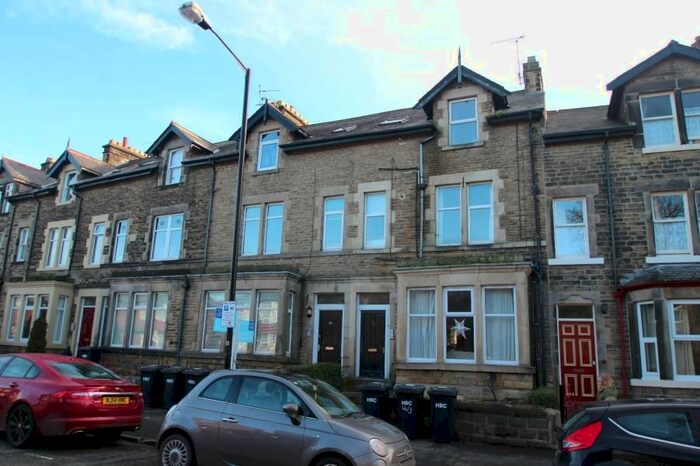 1 Bedroom Flat To Rent In Dragon Road, Harrogate, HG1