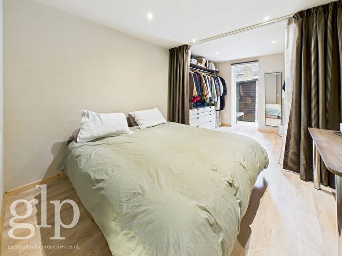 1 Bedroom Flat To Rent In Dufours Place, London, Greater London, Soho, W1F