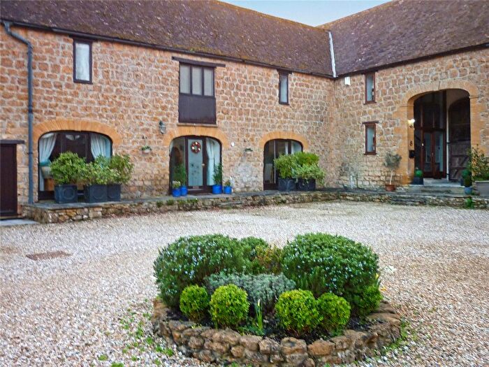 4 Bedroom Terraced House For Sale In Yeabridge, South Petherton, TA13