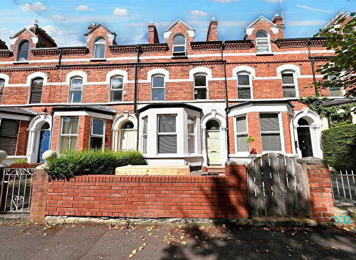 3 Bedroom TownHouse For Sale In X One Bed Apts, North Parade, Belfast, BT7