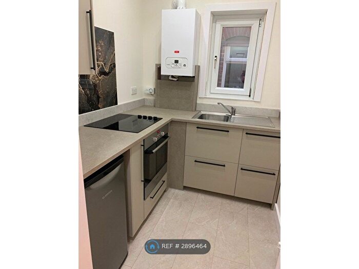 1 Bedroom Flat To Rent In Raikes Parade, Blackpool, FY1