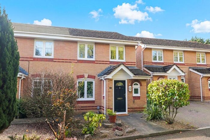 3 Bedroom Semi Detached House For Sale In The Crossways, Chandler's Ford, SO53