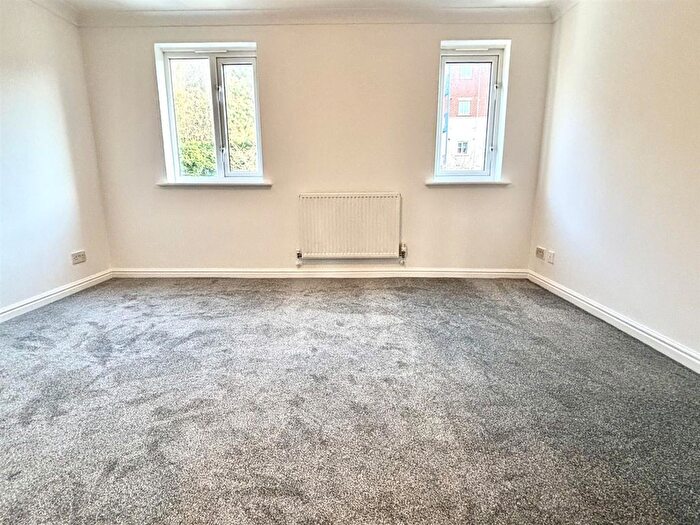 3 Bedroom Terraced House For Sale In Applecross Close, Borstal, Rochester, ME1