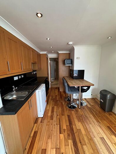 3 Bedroom Flat To Rent In South Bank Otterburn Villas, Newcastle Upon Tyne, Tyne And Wear, NE2