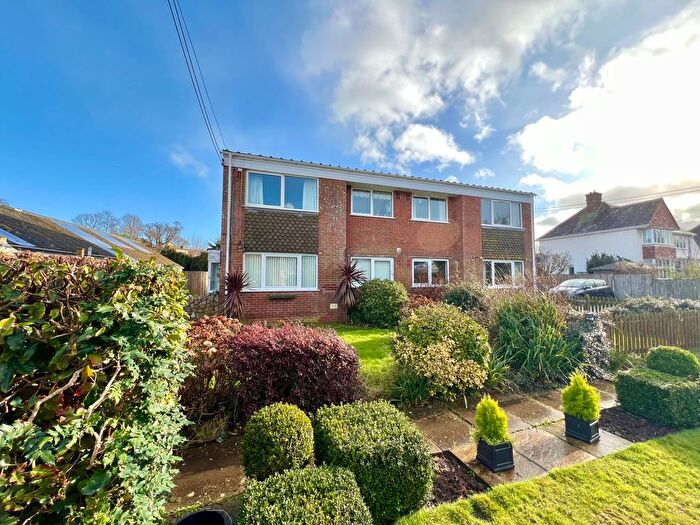 2 Bedroom Flat To Rent In Blue Anchor, Minehead, Somerset, TA24
