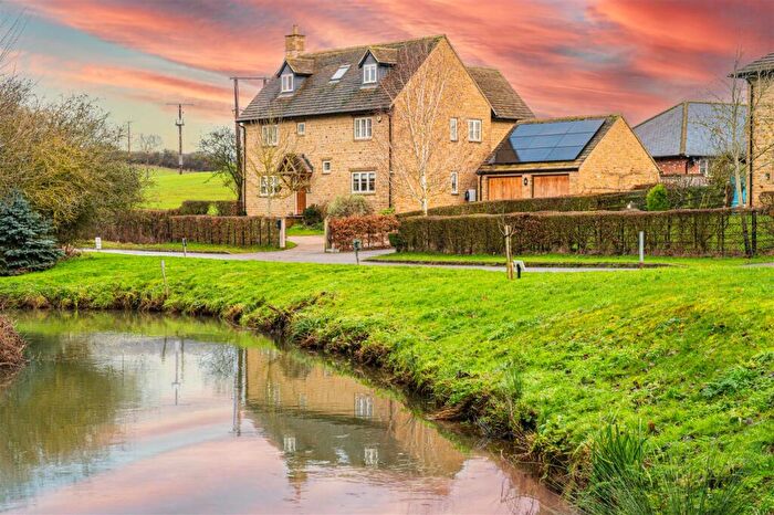 6 Bedroom Detached House For Sale In Deenethorpe, East Northamptonshire, NN17