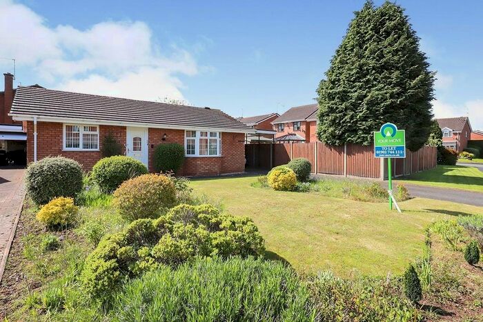 2 Bedroom Bungalow To Rent In Wren Avenue, Wolverhampton WV6