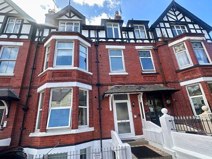 2 Bedroom Flat To Rent In Clement Avenue, Llandudno, LL30