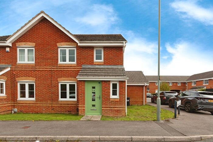 3 Bedroom Semi-Detached House For Sale In Broadmere Road, Beggarwood, Basingstoke, Hampshire, RG22