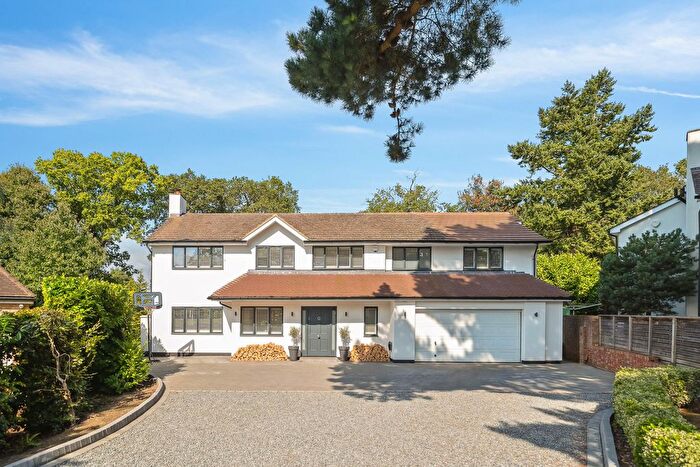 5 Bedroom Detached House For Sale In Benfleet Close, Cobham, KT11