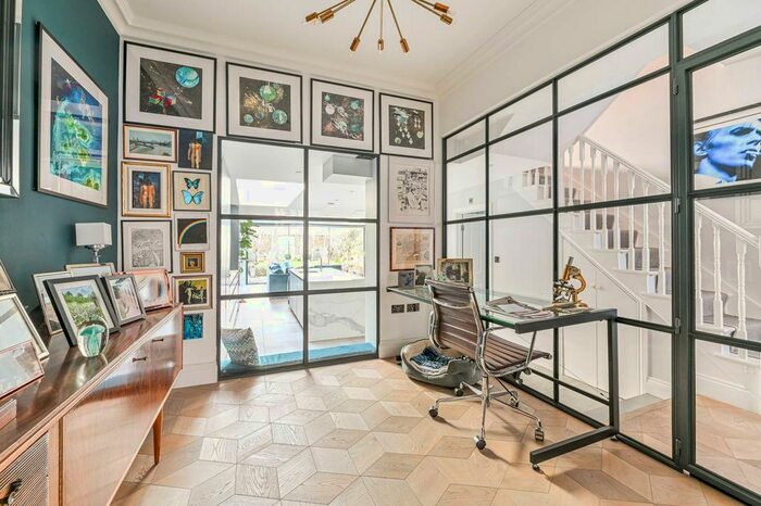 4 Bedroom Semi-Detached House For Sale In Pentlow Street, West Putney, London, SW15