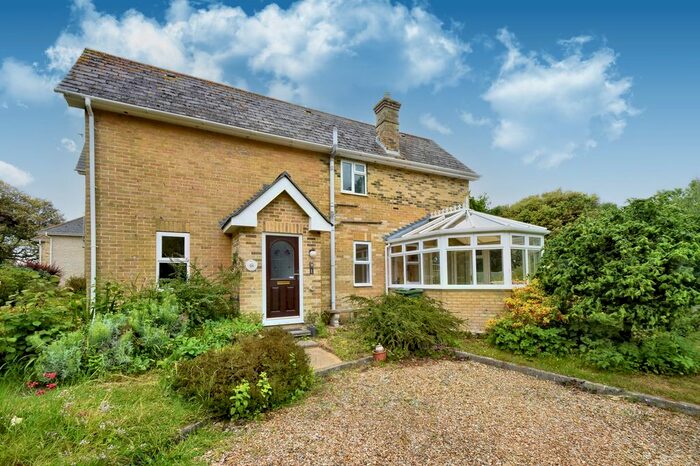 2 Bedroom Semi-Detached House To Rent In Heathfield Meadow, Heathfield Road, Freshwater, PO40