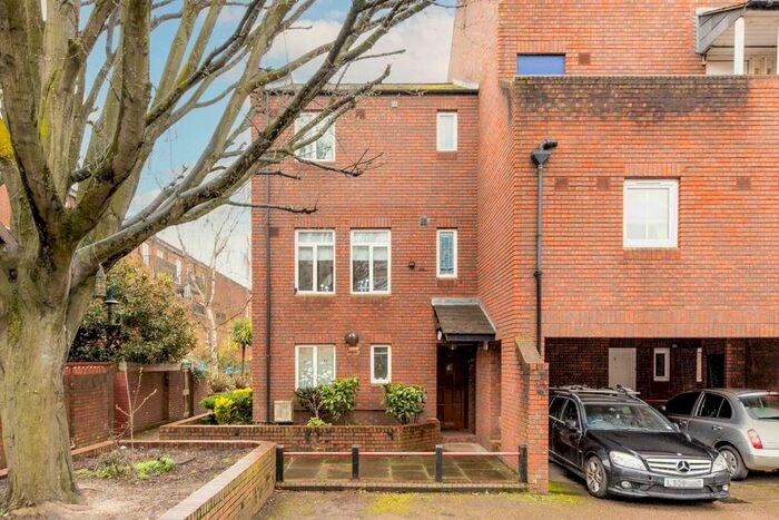 4 Bedroom Terraced House To Rent In Gladstone Road, London, W4