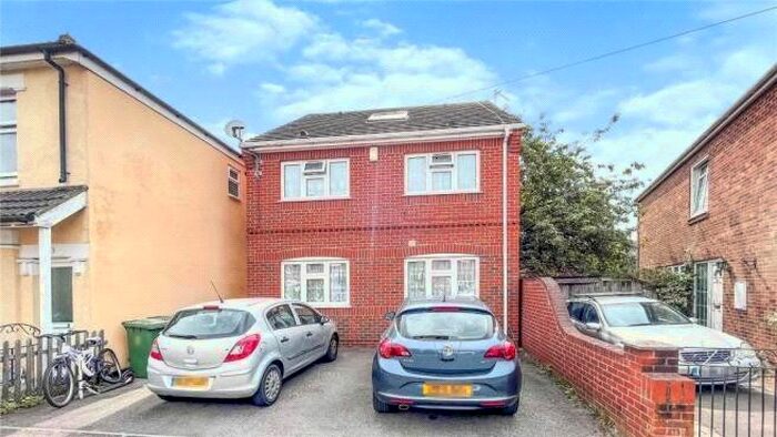 4 Bedroom Detached House To Rent In Edward Road, Southampton, Hampshire, SO15