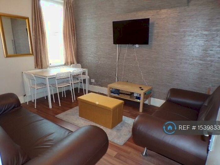 5 Bedroom Terraced House To Rent In Sovereign Road, Coventry, CV5