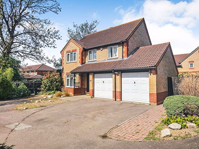 4 Bedroom Detached House For Sale In Malmesbury Abbey, Bedford, MK41