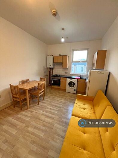 1 Bedroom Flat To Rent In West Green Road, London, N15