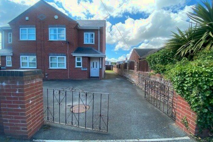 3 Bedroom Property To Rent In Padeswood Road North, Bwcle, CH7