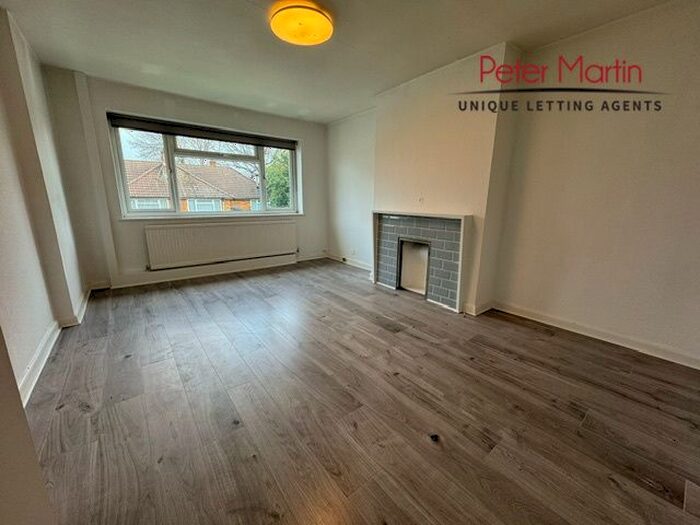 2 Bedroom Maisonette To Rent In Heronsgate, Edgware, HA8