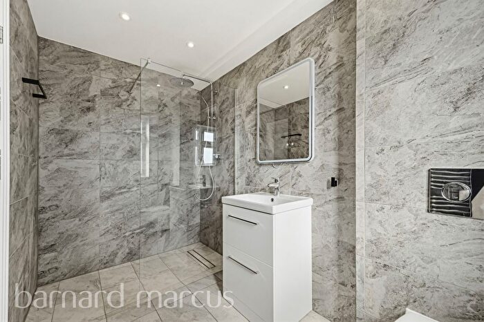 6 Bedroom Property To Rent In Clockhouse Lane, Ashford, TW15