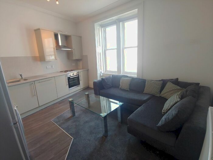 3 Bedroom Flat To Rent In Perth Road, West End, Dundee DD1