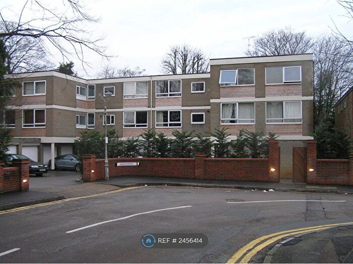2 Bedroom Flat To Rent In Grosvenor Road, St Albans, AL1