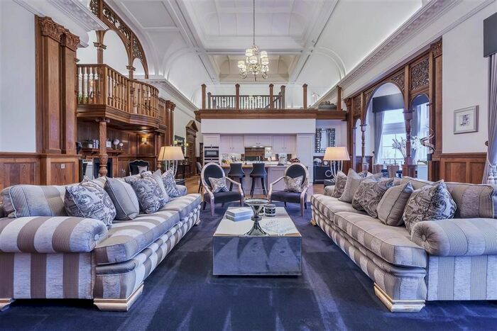 2 Bedroom Flat For Sale In Bruce Manor Close, Wadhurst, East Sussex, TN5