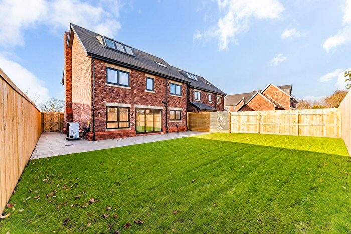 5 Bedroom Detached House For Sale In Victoria Place, Bevan Way, Farnworth, WA8