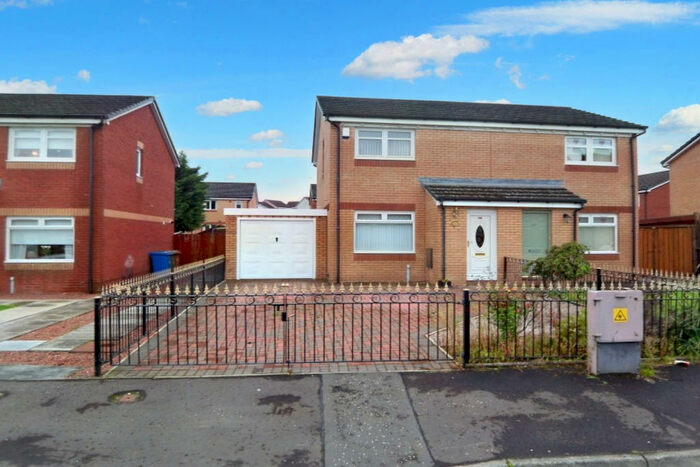2 Bedroom Semi-Detached House To Rent In Ravenscraig Drive, Priesthill, G53