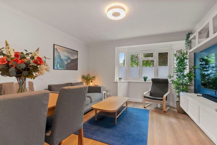 2 Bedroom Flat To Rent In Eaton Road, Sutton, SM2