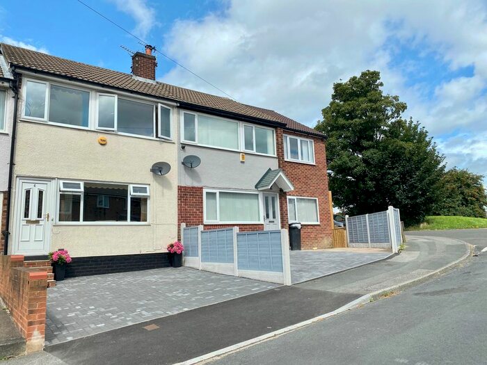 3 Bedroom Property To Rent In Billingbauk Drive, Bramley, Leeds, LS13