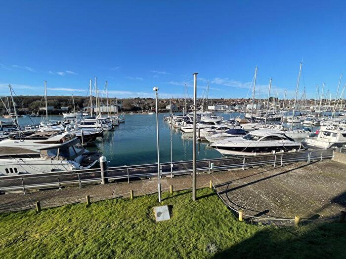 2 Bedroom Flat To Rent In Britannia Way, East Cowes, PO32