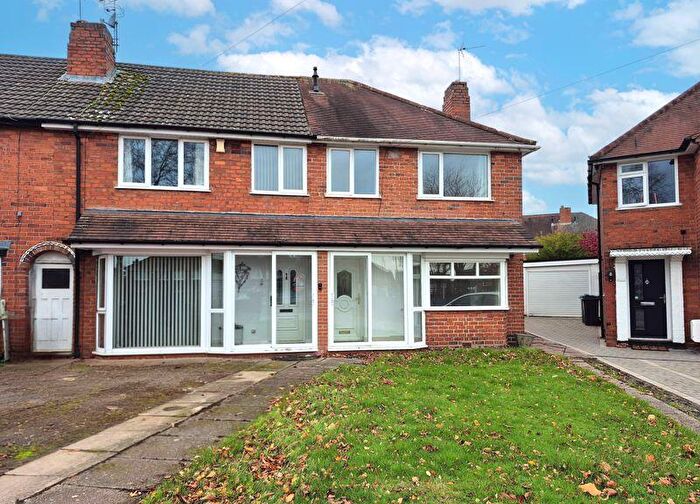 3 Bedroom Semi Detached House To Rent In Scarsdale Road, Great Barr, Birmingham, B42