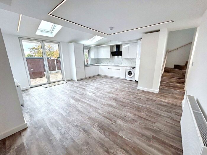 3 Bedroom Semi-Detached House To Rent In Basingstoke Place, Forest Hall, Newcastle Upon Tyne, NE12