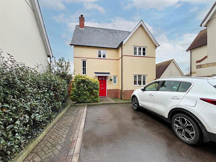 3 Bedroom House For Sale In Kings Farm Meadow, Tillingham, Southminster, CM0