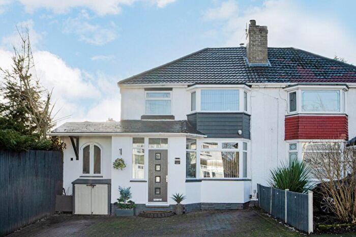 3 Bedroom Semi Detached House For Sale In Moorpark Road, Birmingham, West Midlands, B31
