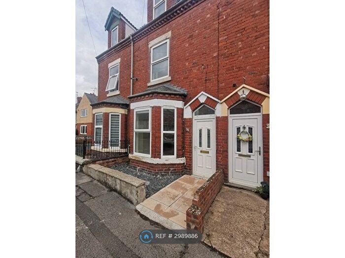 4 Bedroom Terraced House To Rent In Broadway, Goole, DN14