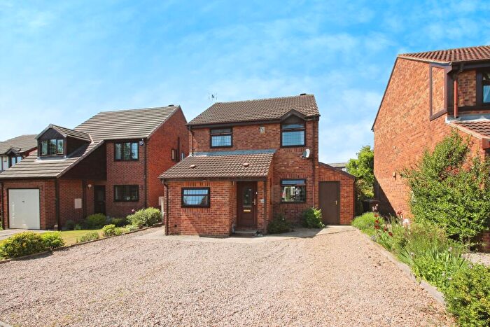 4 Bedroom Detached House For Sale In Meadow Road, Leeds, LS25