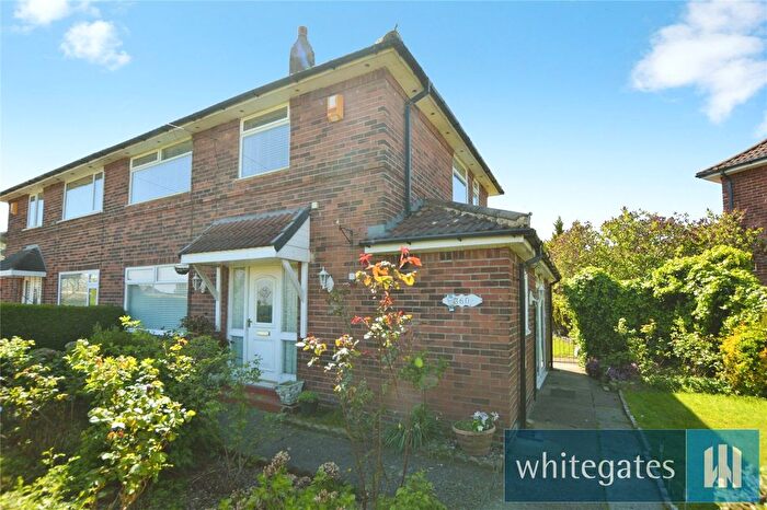 3 Bedroom Semi-Detached House For Sale In Belle Isle Road, Leeds, West Yorkshire, LS10