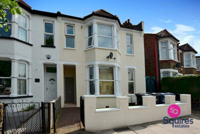 2 Bedroom Maisonette To Rent In Long Lane, East Finchley, N2